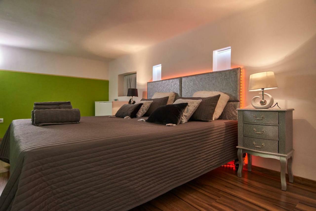 Feel Different Apartment Будапеща Екстериор снимка
