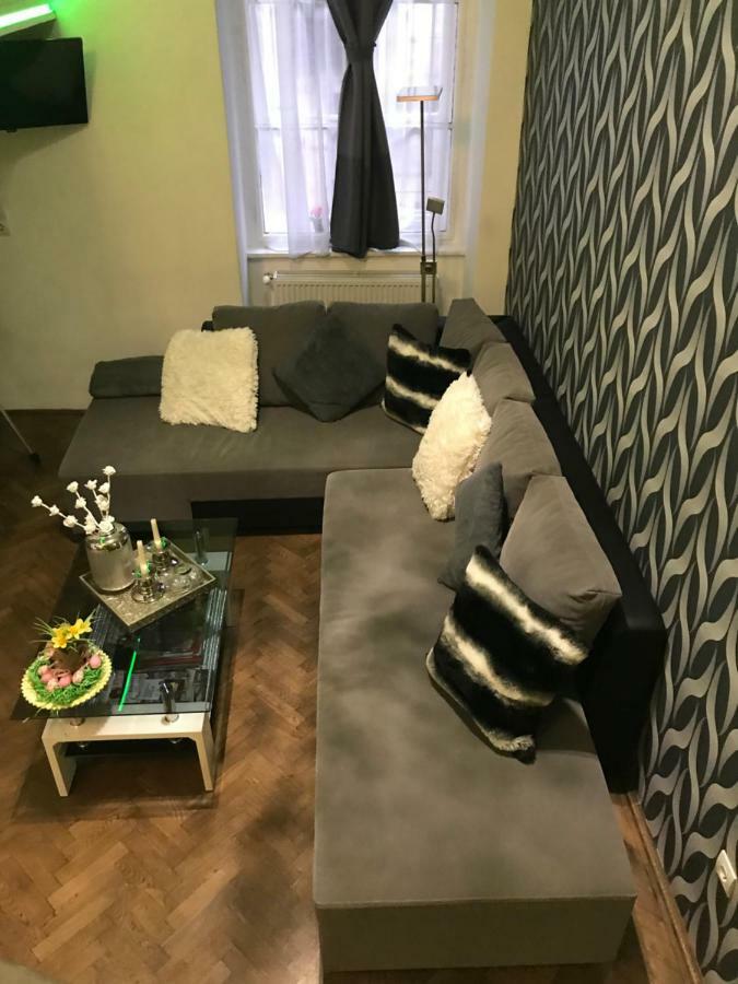 Feel Different Apartment Будапеща Екстериор снимка