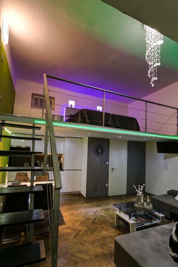 Feel Different Apartment Будапеща Екстериор снимка